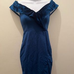 FashionNova Off The Shoulder Bodycon Blue Dress W/ A Whisper Of Velvet.